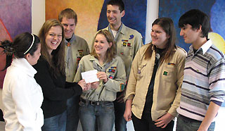 2009-12-11_Spende_Neurottschule_1