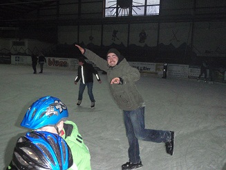 2010-12-18_Schlittschuh_A
