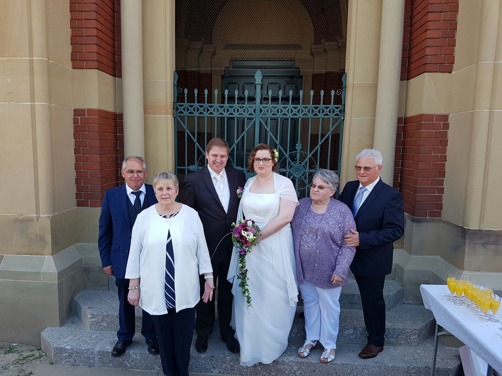 e757df24-cf8a-4b12-b78c-81aa6ee27504